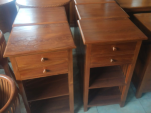 LACI RUANGAN KAYU