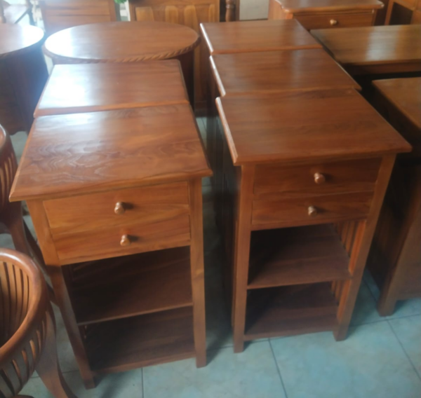 LACI RUANGAN KAYU